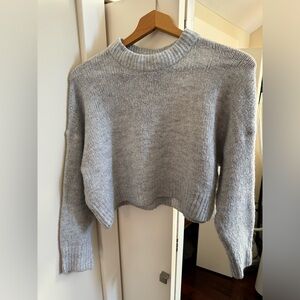 🟢Streetwear society sized small grey knit cropped sweater.🟢